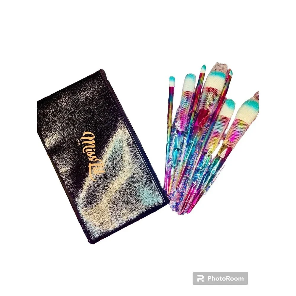 Lil Miss Unicorn 7 Piece Brush Set With Makeup Bag